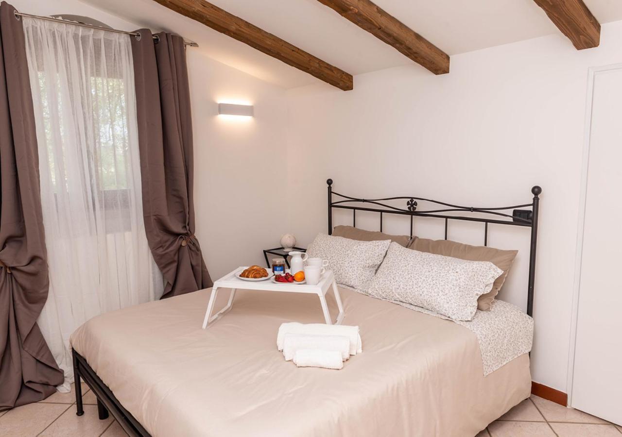 I Trulli Di Eva Apartment Noci Bagian luar foto
