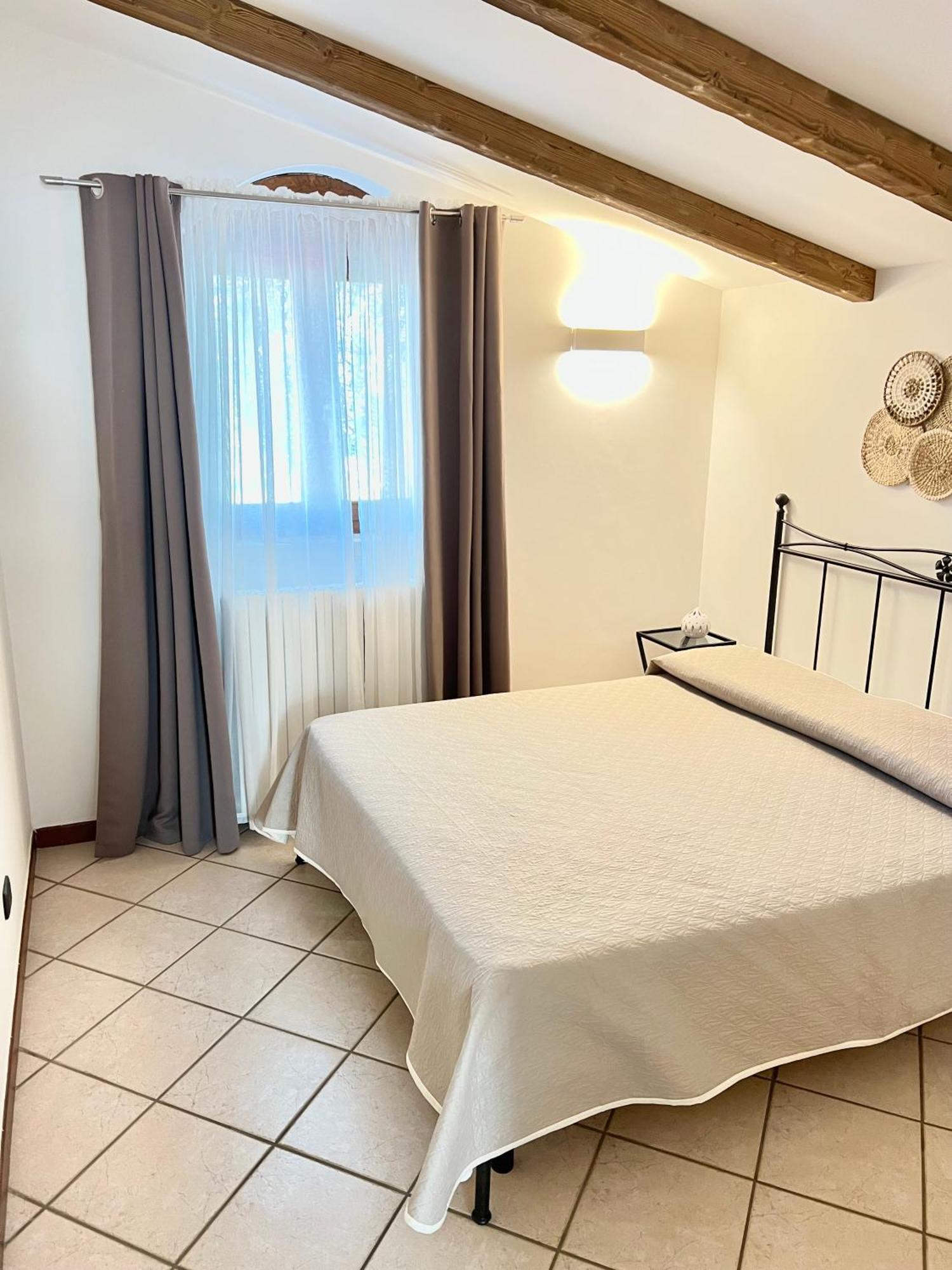I Trulli Di Eva Apartment Noci Bagian luar foto
