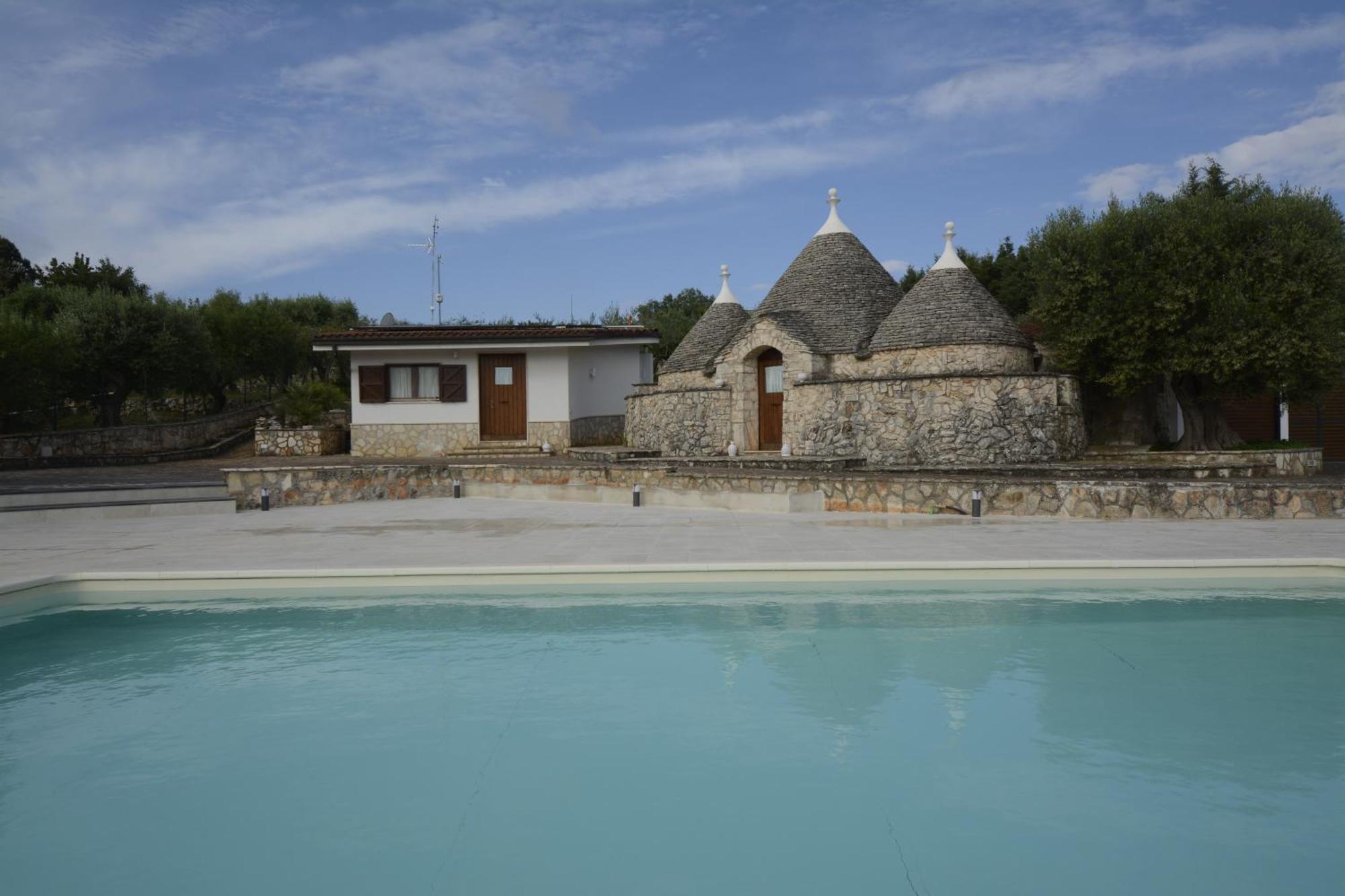 I Trulli Di Eva Apartment Noci Bagian luar foto
